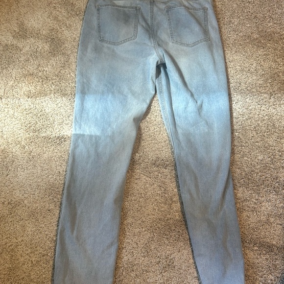 Light wash Soundstyle girlfriend jeans! size 6 on the tag - Picture 3 of 3